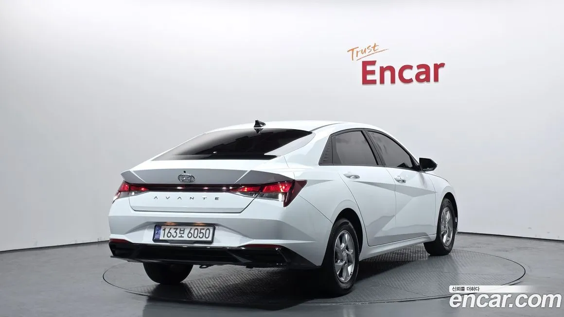 Hyundai AVANTE 2021 из KR, фото 2