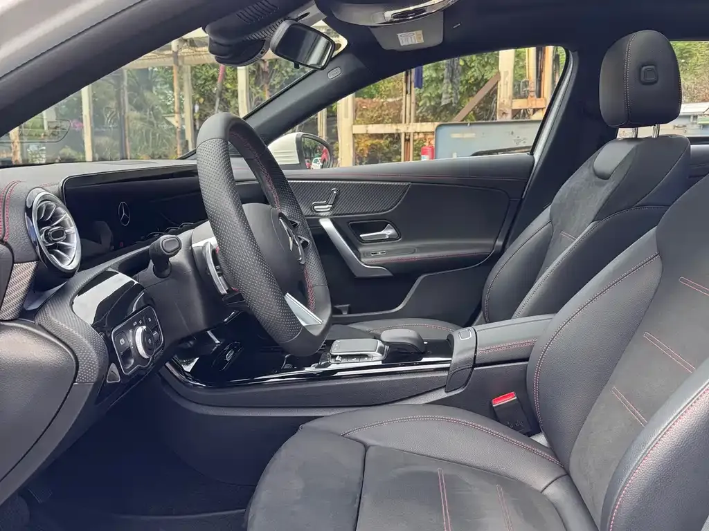 Mercedes-Benz A-Class 2024 из CN, фото 4