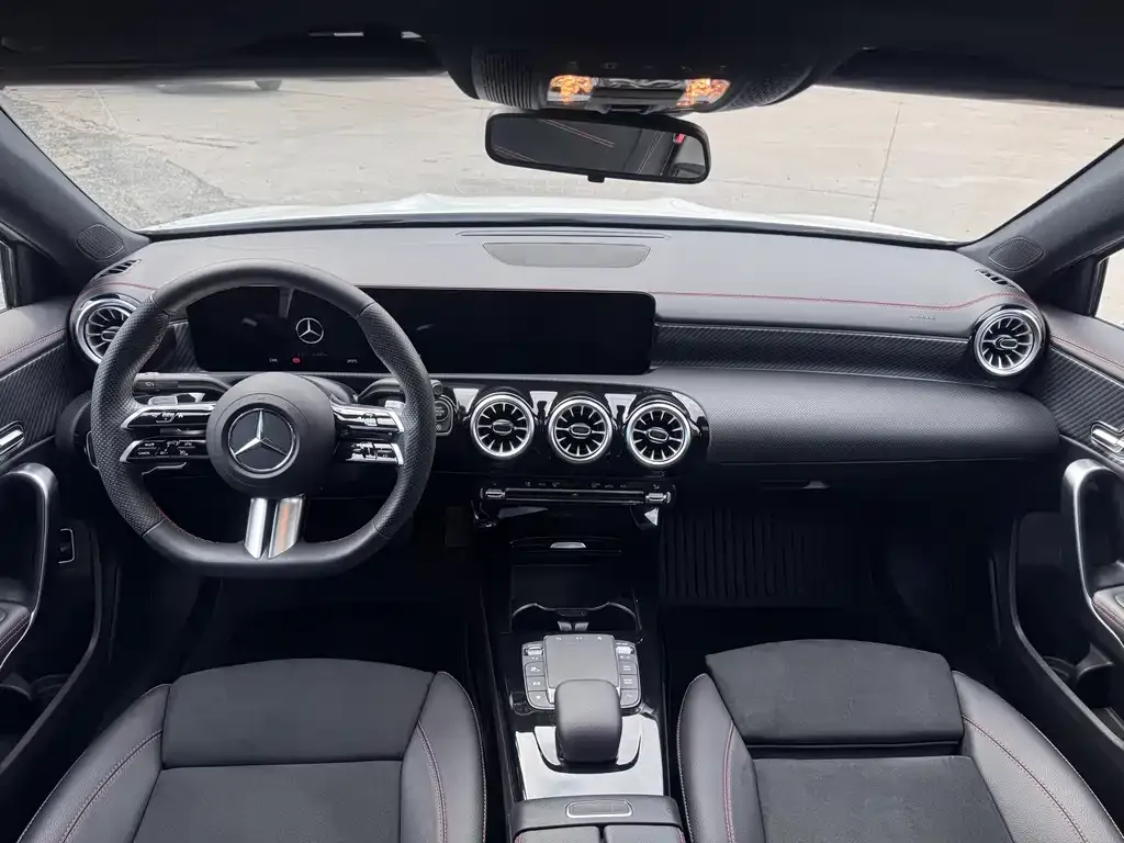 Mercedes-Benz A-Class 2024 из CN, фото 6
