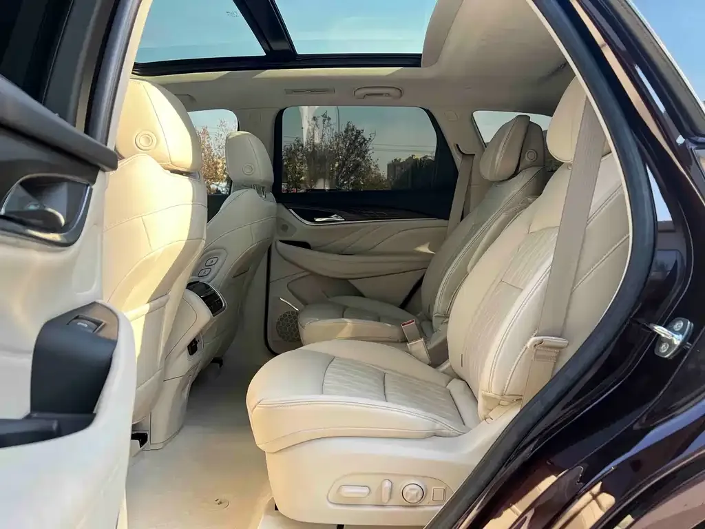 Buick Enclave 2023 из CN, фото 7