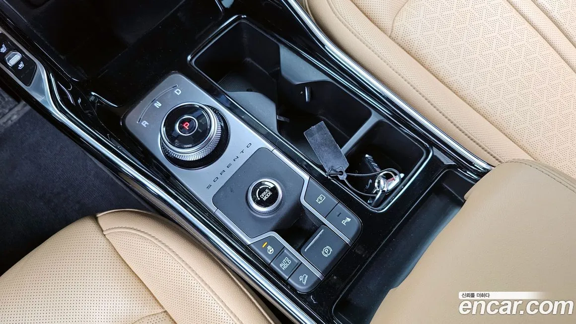 Kia Sorento — фото 9