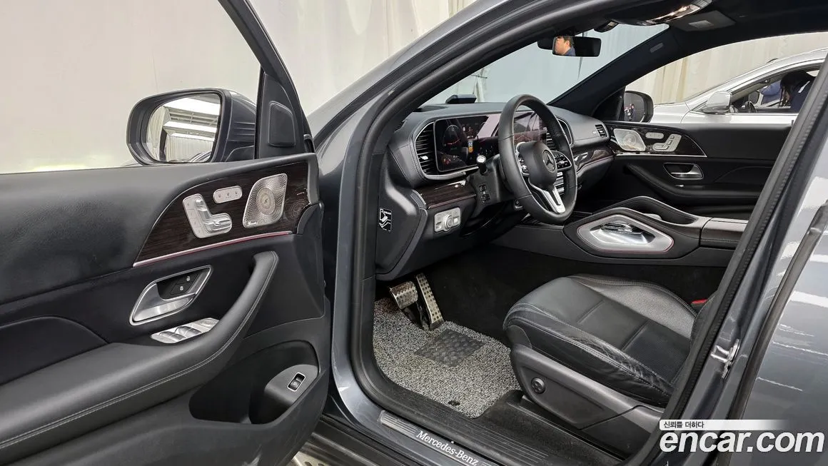 Mercedes-Benz GLE-Class — фото 10
