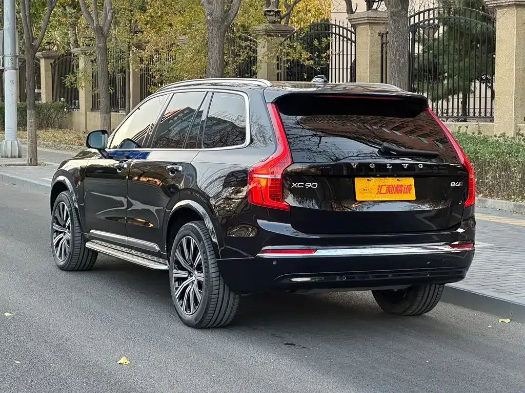 Volvo XC90 — фото 6
