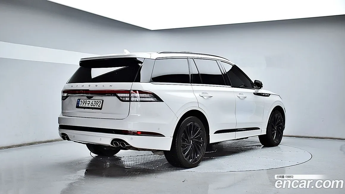 Lincoln Aviator 2023 из KR, фото 2