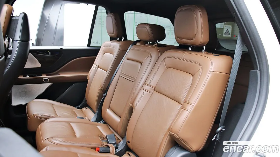Lincoln Aviator 2023 из KR, фото 9