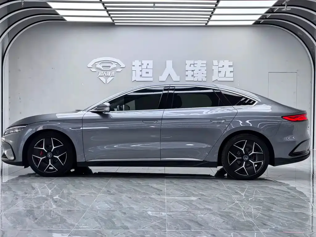 BYD Han — фото 4