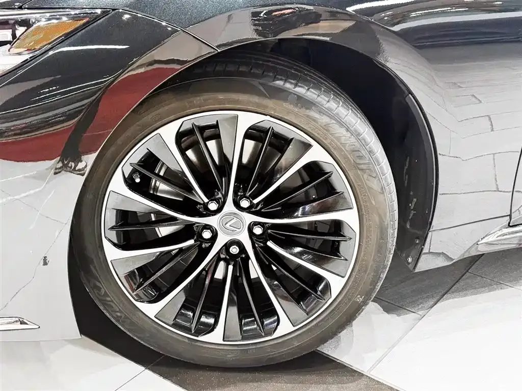 Lexus LS 2021 из CN, фото 8