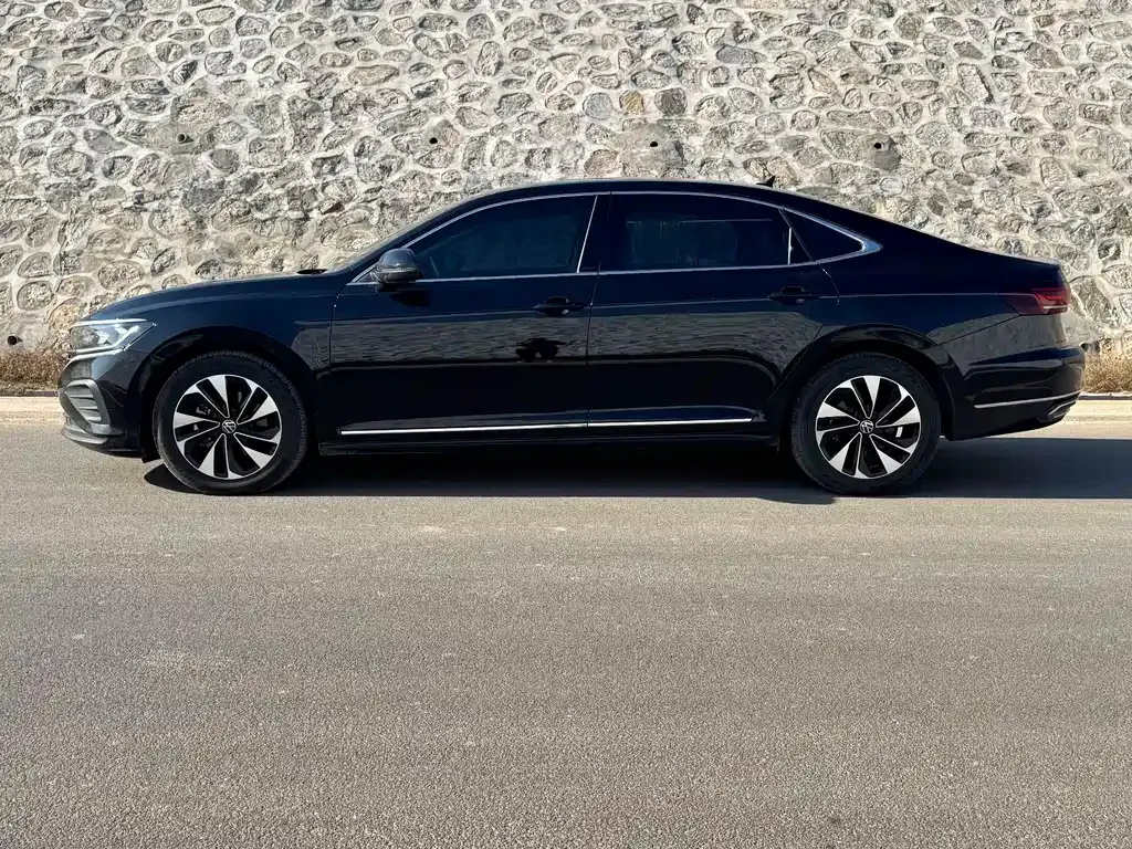 Volkswagen Passat — фото 3