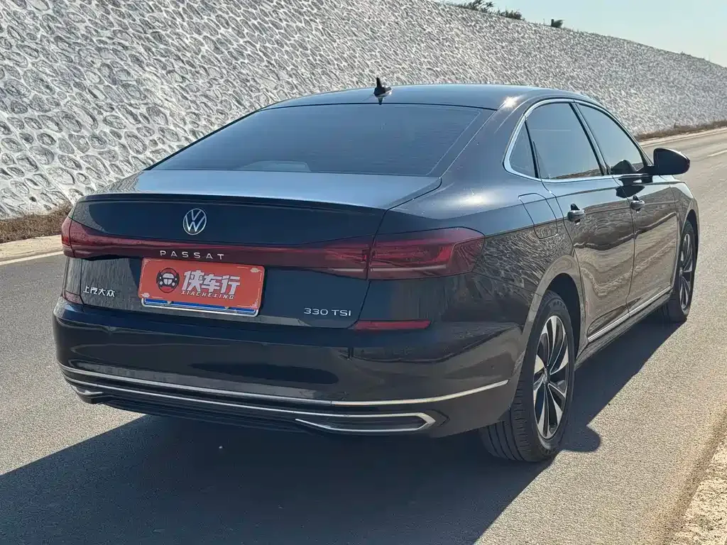 Volkswagen Passat — фото 4