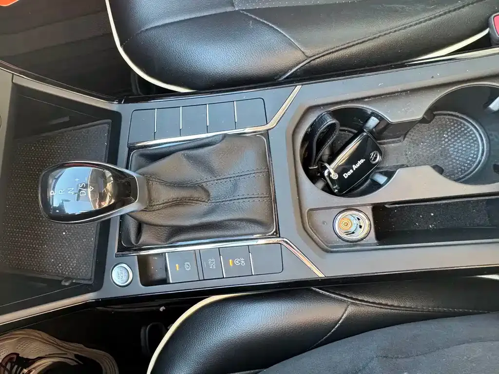 Volkswagen Passat — фото 9