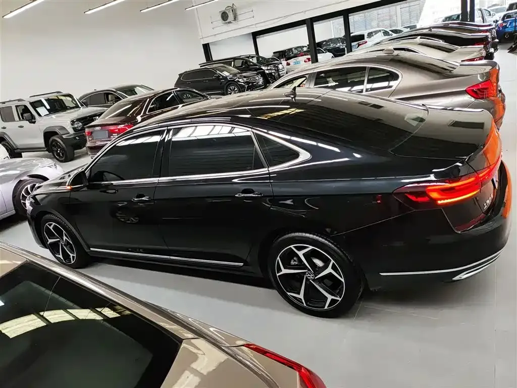 Volkswagen Passat 2024 из CN, фото 5