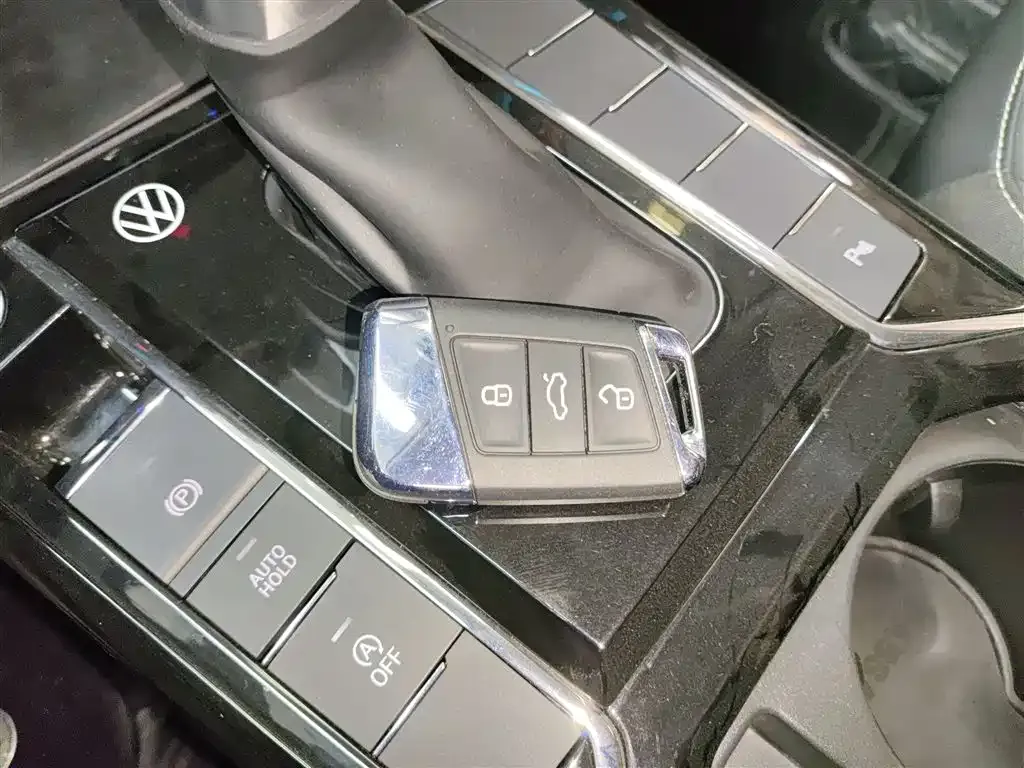 Volkswagen Passat 2024 из CN, фото 9