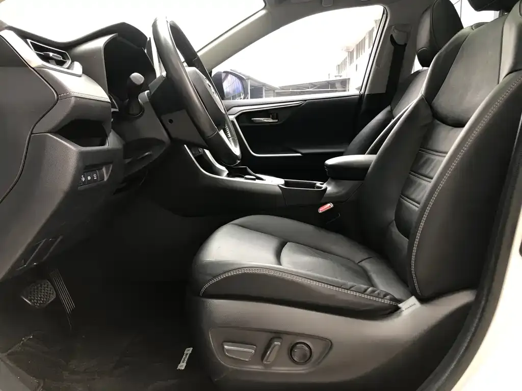 Toyota RAV4 2022 из CN, фото 9