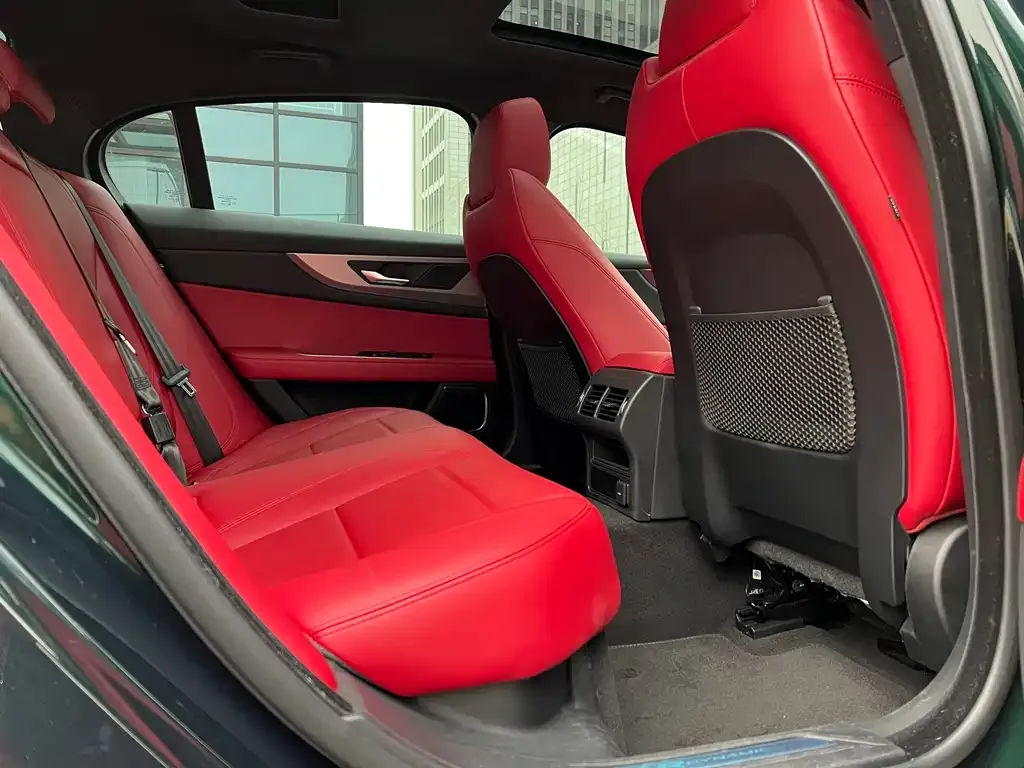Jaguar XEL 2023 из CN, фото 8