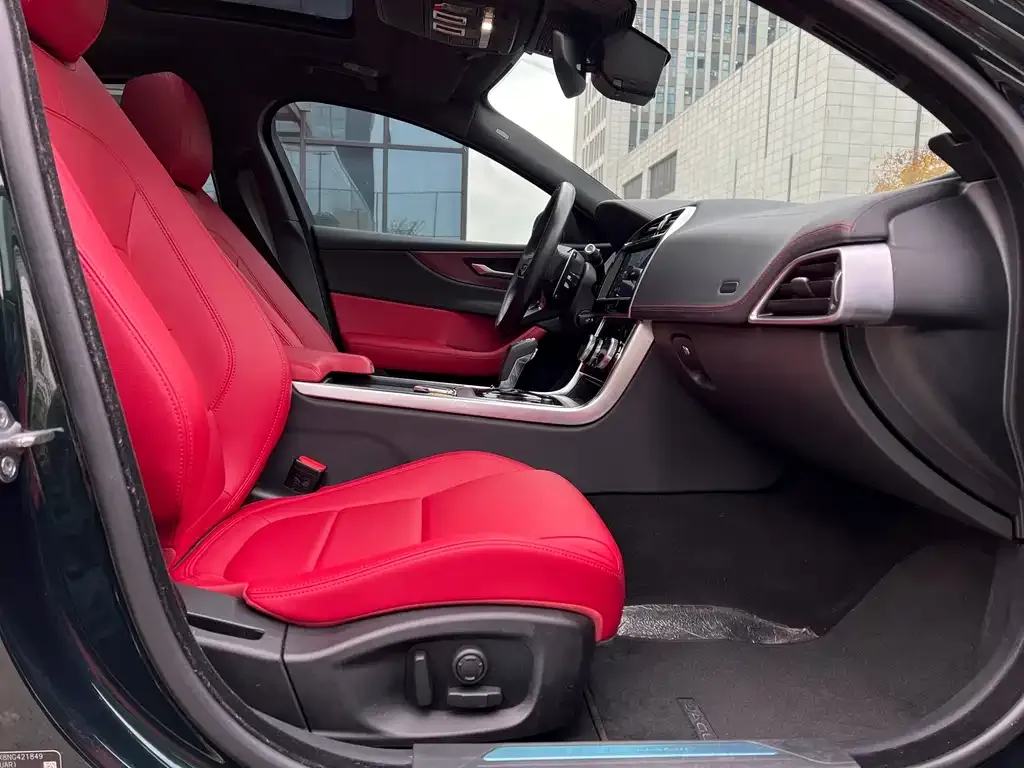 Jaguar XEL 2023 из CN, фото 9