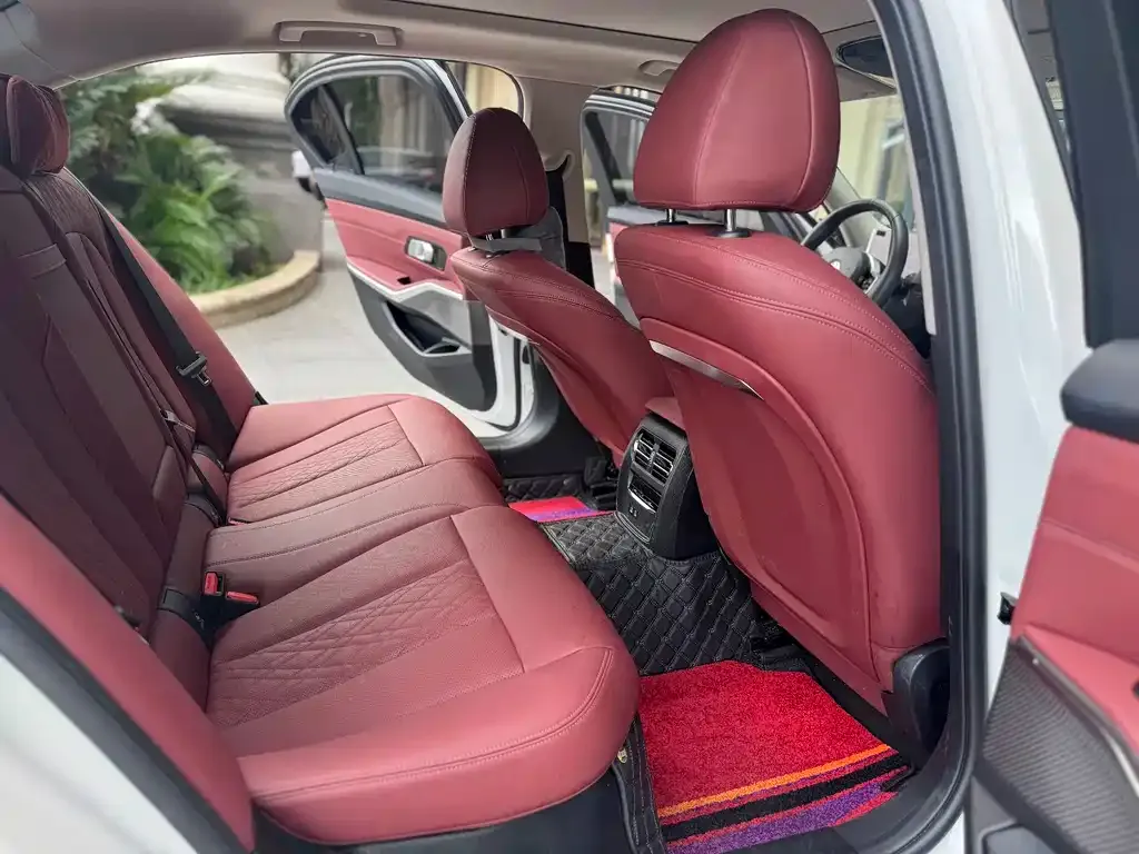 BMW 3 Series 2024 из CN, фото 5