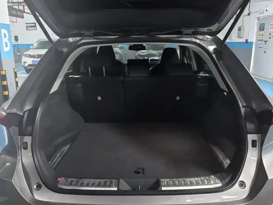 Toyota Harrier 2022 из CN, фото 4