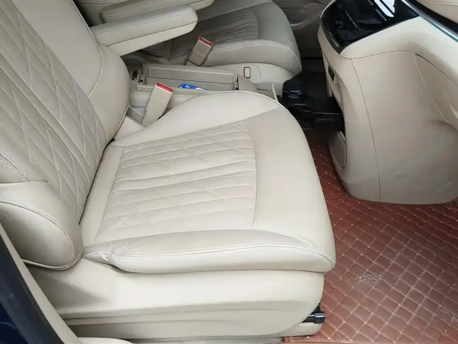 Buick GL8 2023 из CN, фото 8