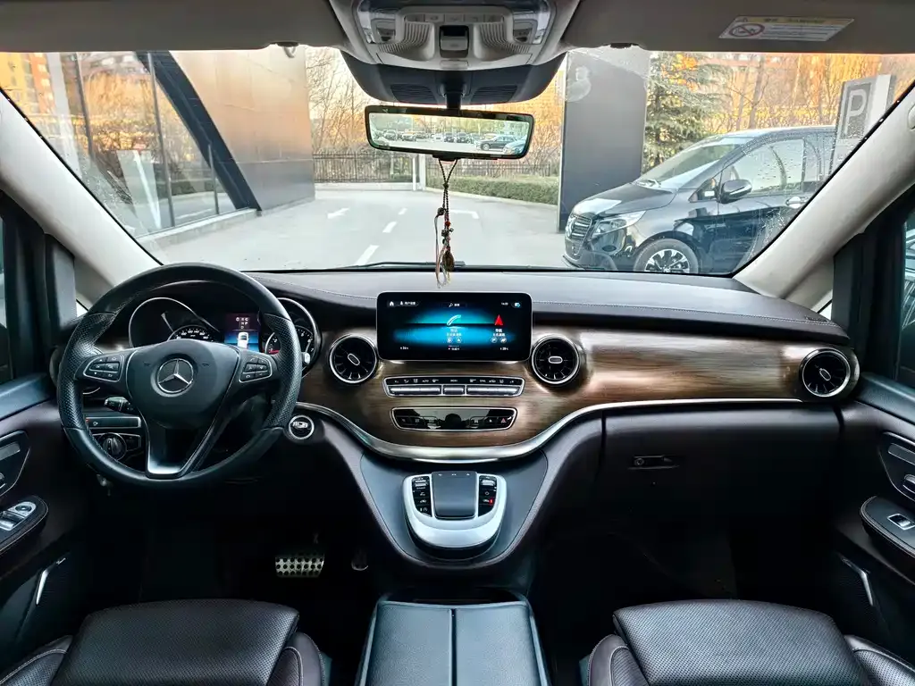 Mercedes-Benz V-Class 2024 из CN, фото 10