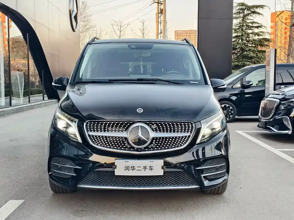 Mercedes-Benz V-Class 2024 из CN, фото 2