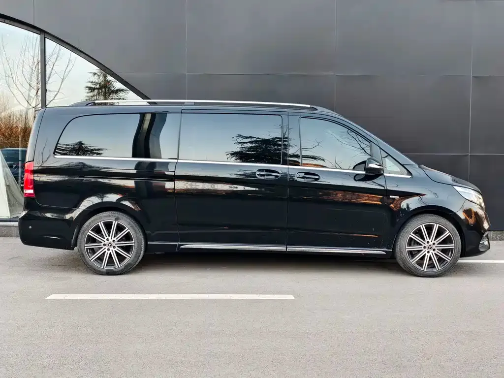 Mercedes-Benz V-Class 2024 из CN, фото 3