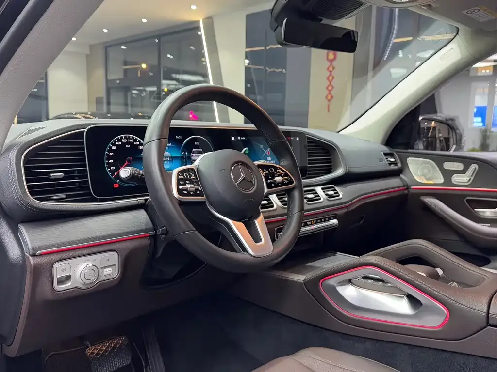 Mercedes-Benz GLE — фото 7