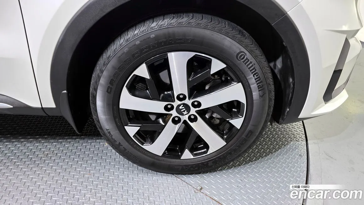 Kia Sorento — фото 5