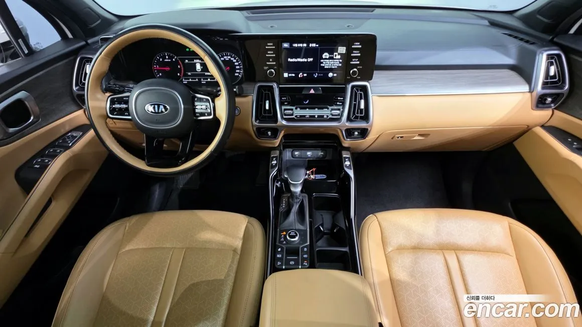 Kia Sorento — фото 7