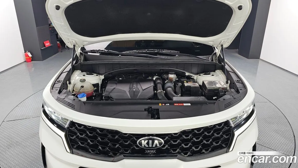 Kia Sorento — фото 6