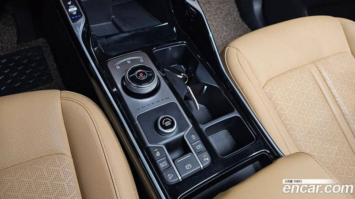 Kia Sorento — фото 9