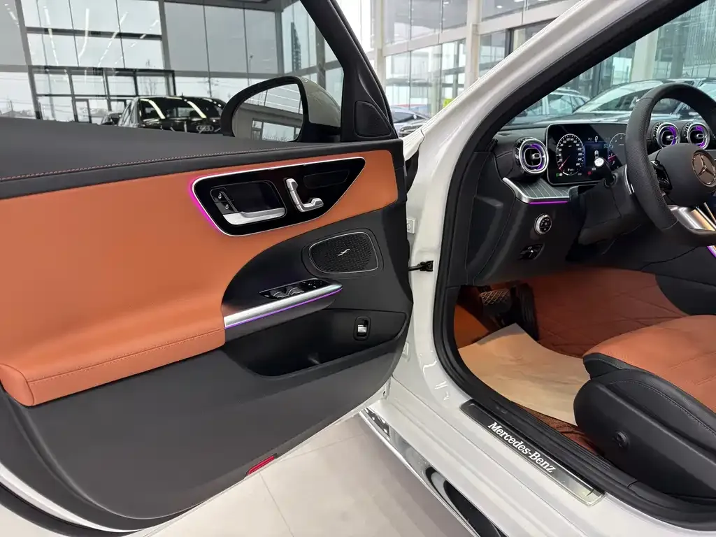 Mercedes-Benz C-Class 2024 из CN, фото 8
