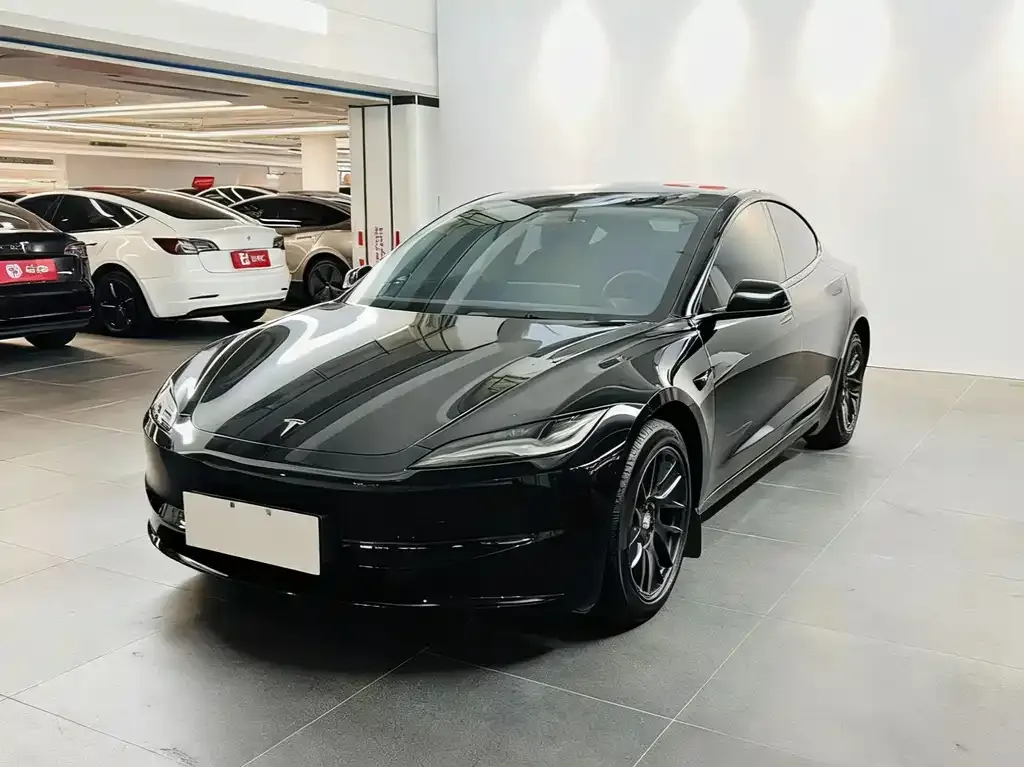 Tesla Model 3 — фото 2