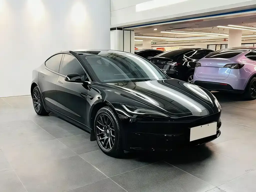 Tesla Model 3 — фото 4