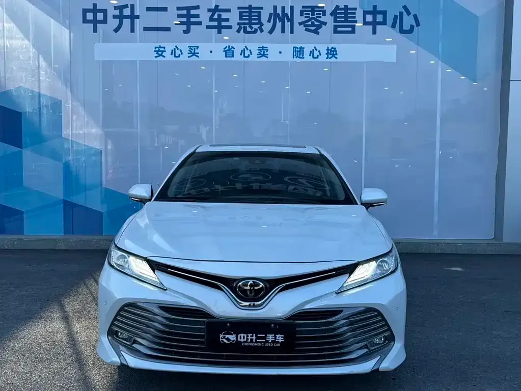 Toyota Camry 2021 из CN, фото 2