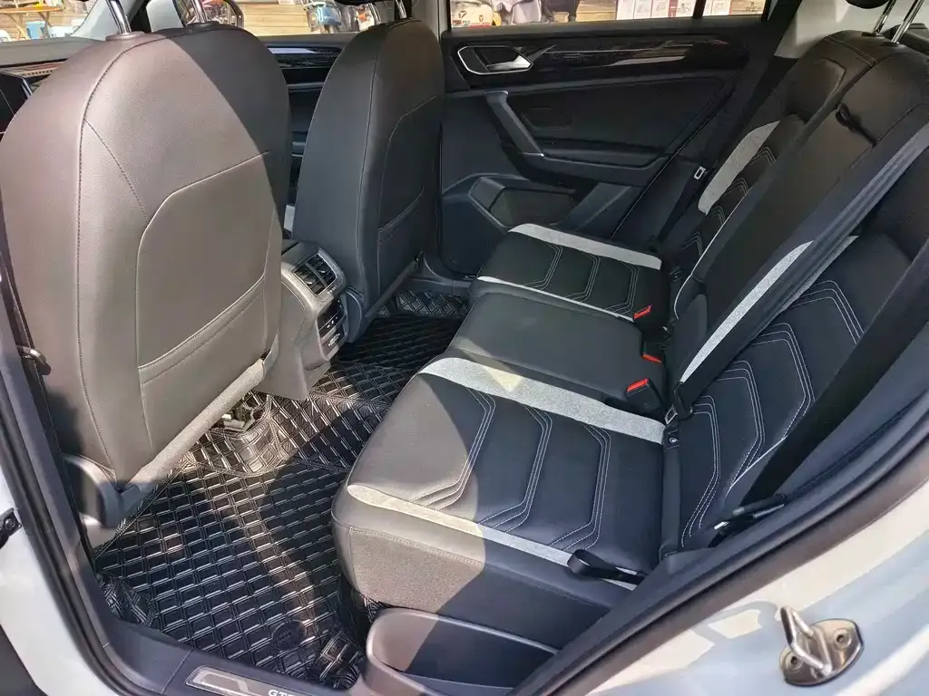 Volkswagen GTE PHEV 2022 из CN, фото 10