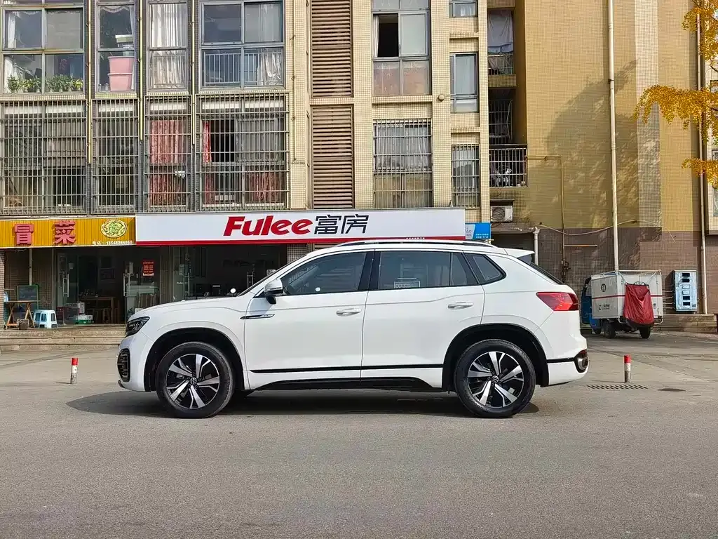 Volkswagen GTE PHEV 2022 из CN, фото 3