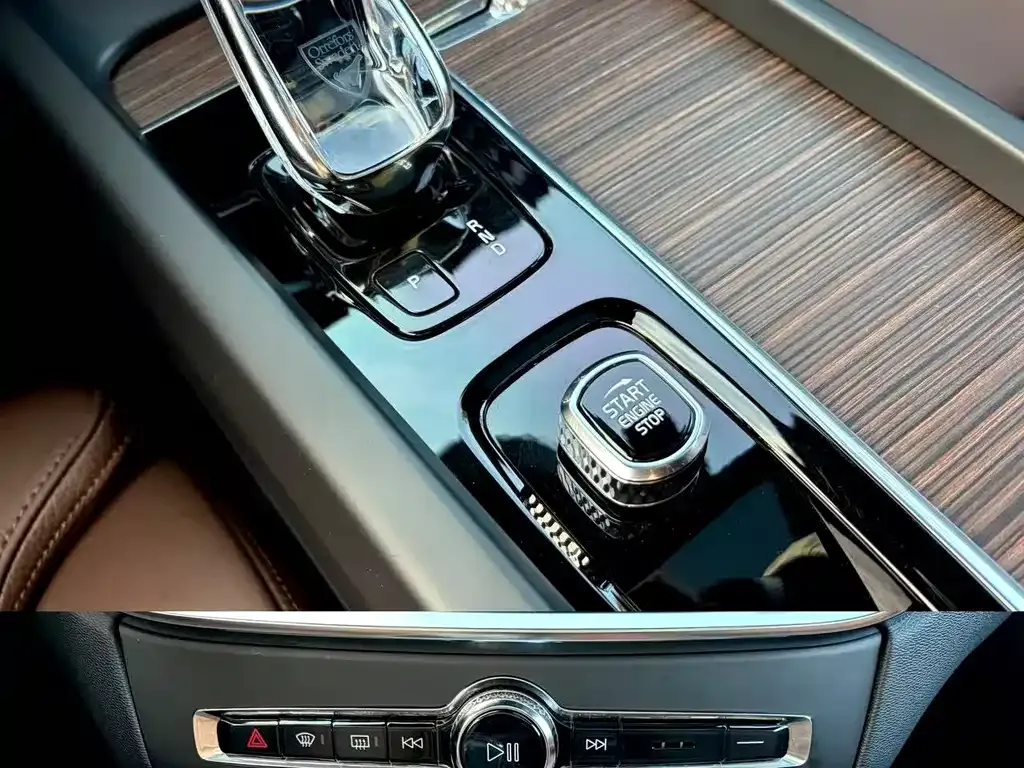 Volvo S60 — фото 10