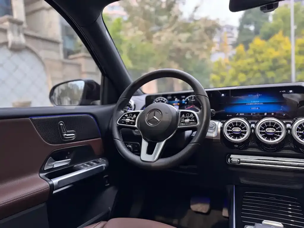 Mercedes-Benz GLB 2023 из CN, фото 10
