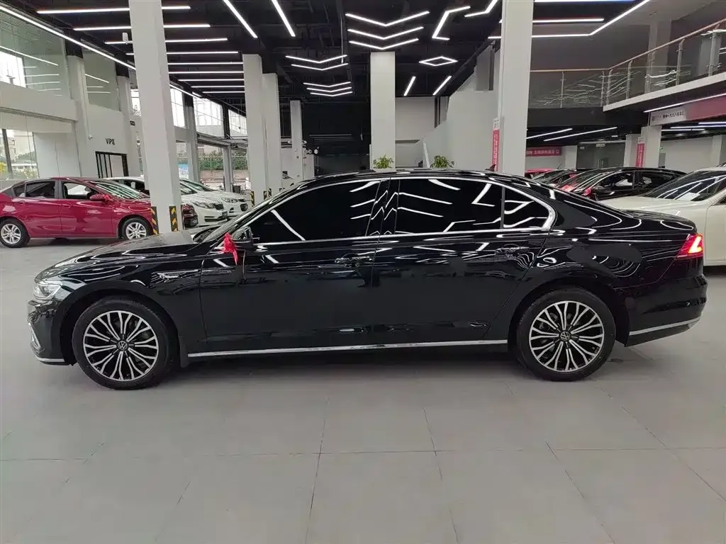 Volkswagen Phideon 2023 из CN, фото 5