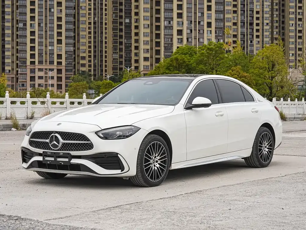 Mercedes-Benz C-Class — фото 1