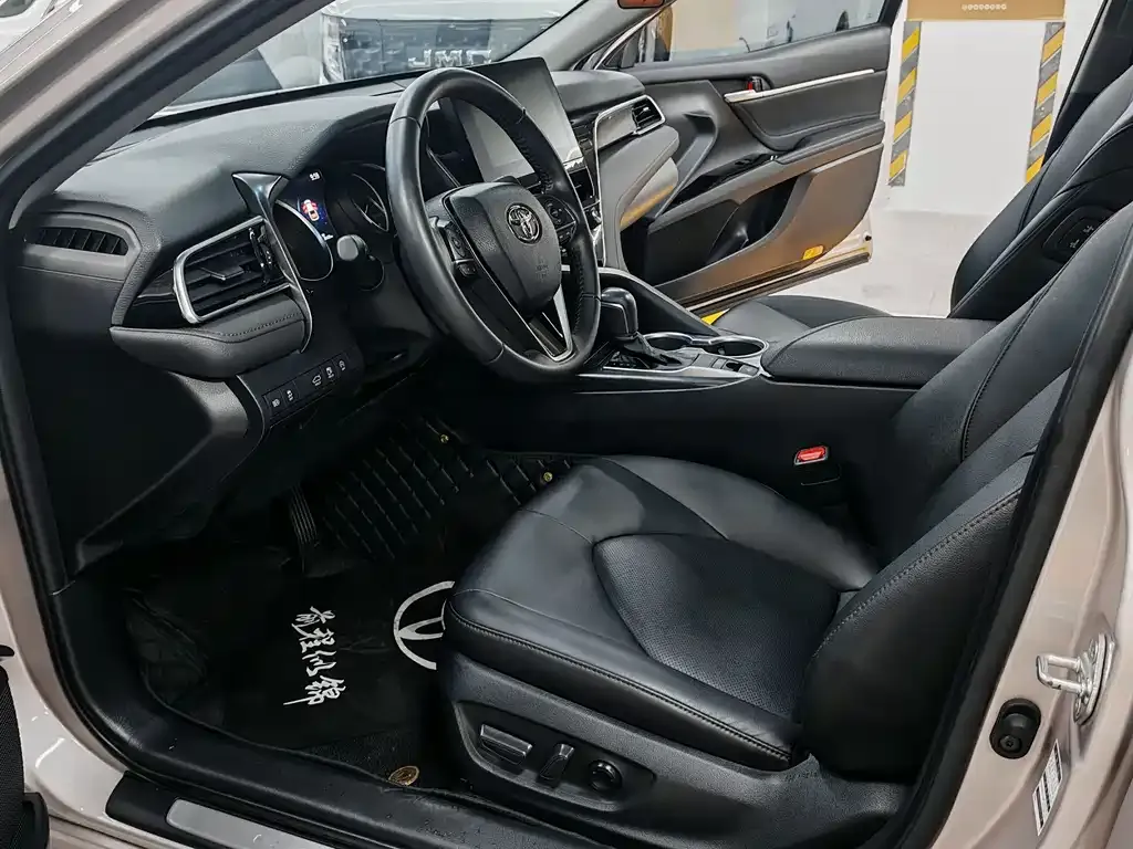 Toyota Camry 2022 из CN, фото 10