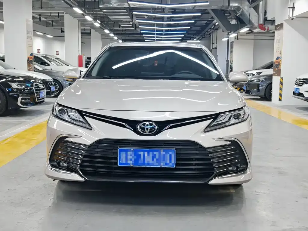 Toyota Camry 2022 из CN, фото 2