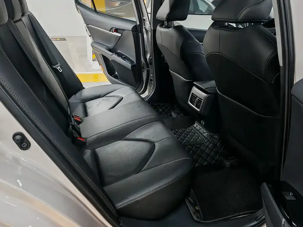 Toyota Camry 2022 из CN, фото 8