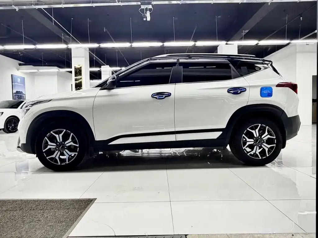 Kia KX3 2022 из CN, фото 3