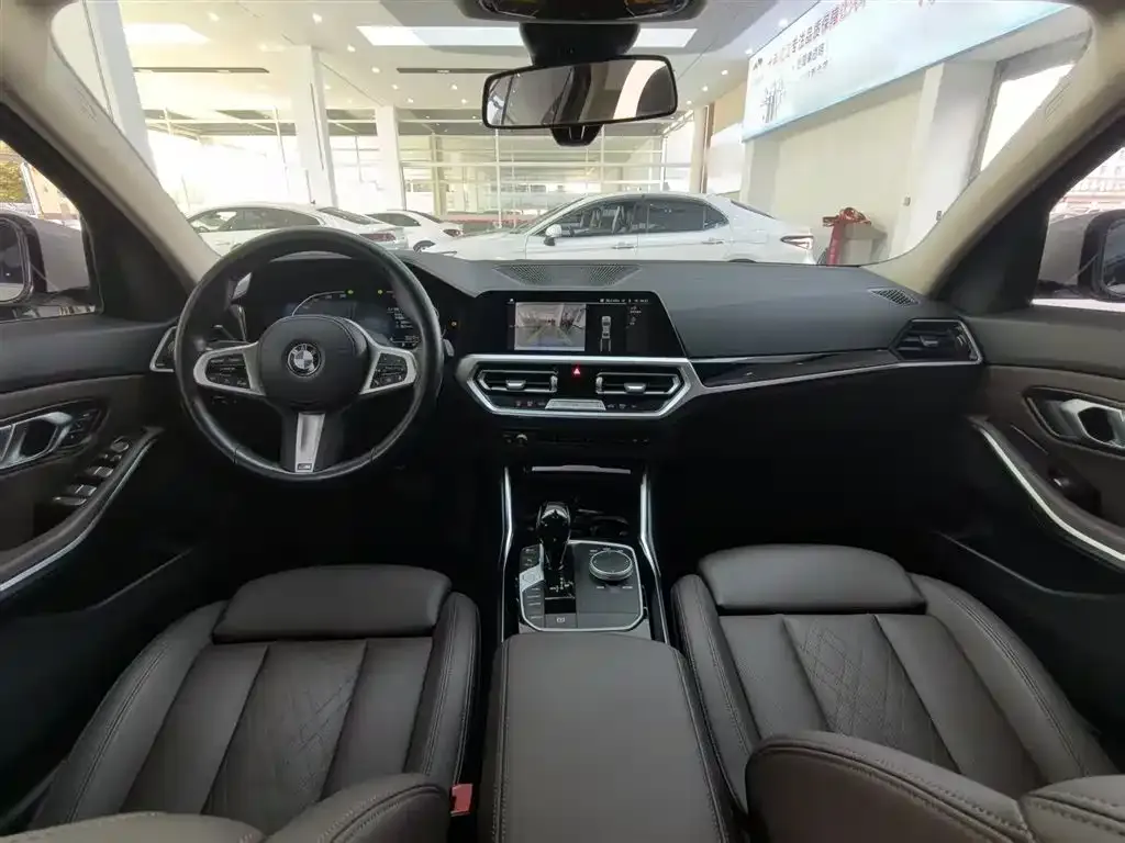 BMW 3 Series 2022 из CN, фото 9