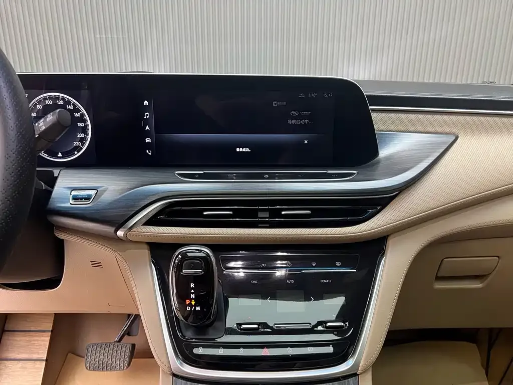 Buick GL8 2021 из CN, фото 3