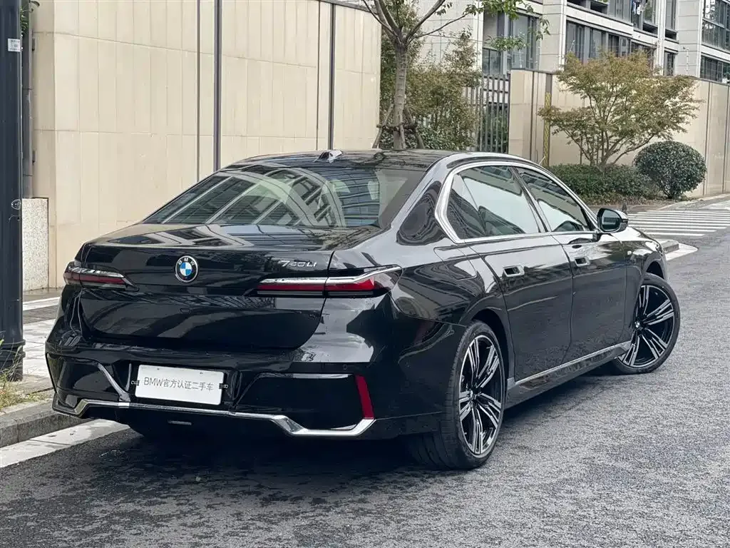 BMW 7 Series 2025 из CN, фото 3