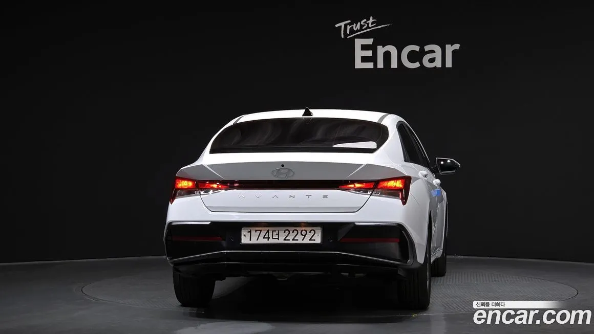 Hyundai AVANTE — фото 4