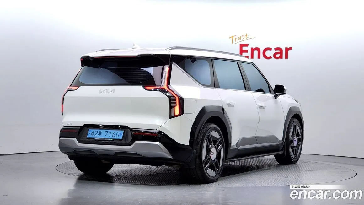 Kia EV9 — фото 2