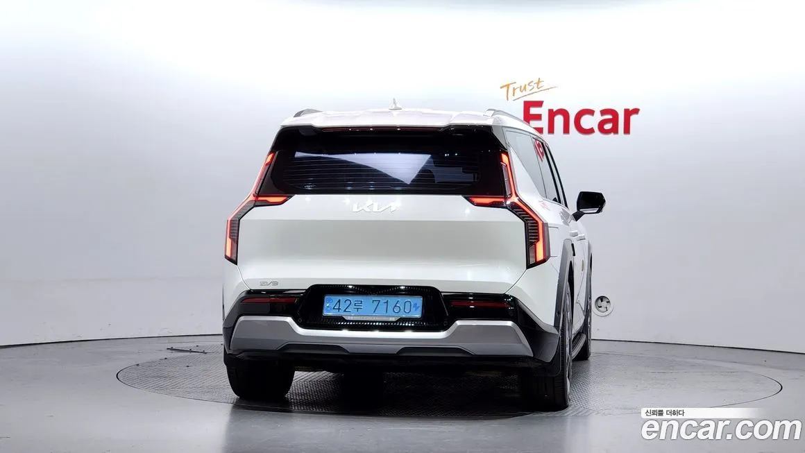 Kia EV9 — фото 4
